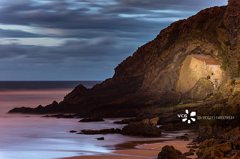 夜晚的圣胡斯塔图片素材