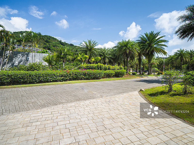 石梅湾艾美度假酒店门前停车场图片素材