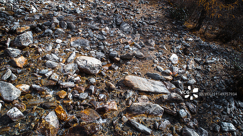 崎岖公路 蜿蜒道路 雪山图片素材
