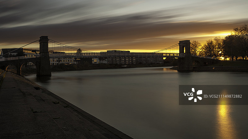 特伦特河日落图片素材