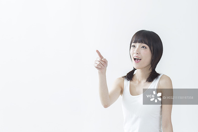 年轻女人看到惊喜图片素材