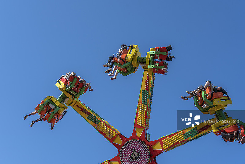 动感的风火轮图片素材