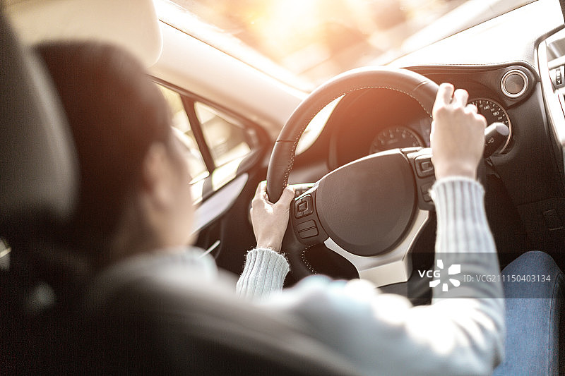 驾驶汽车图片素材