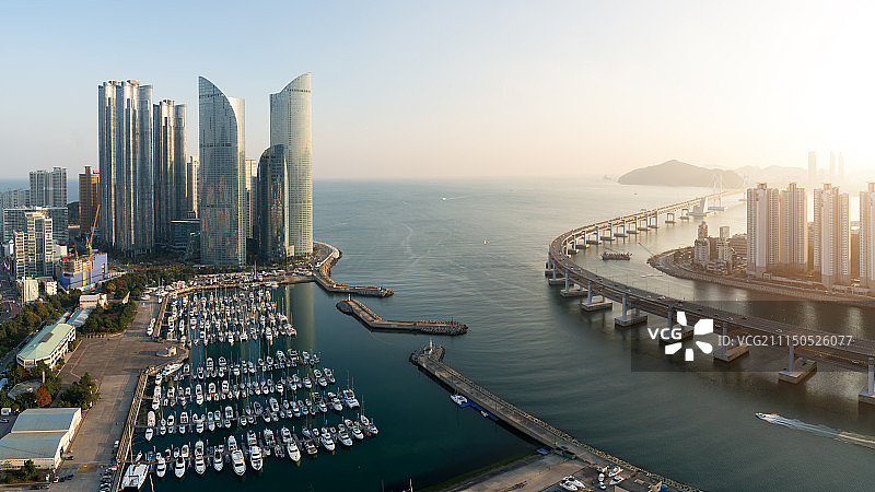 釜山城市海云台广安天际线全景图片素材