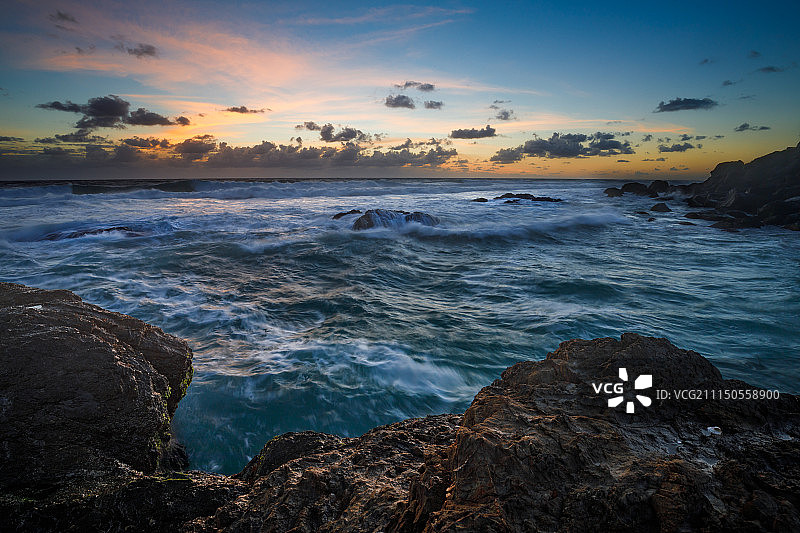 鲷鱼岩的日出图片素材