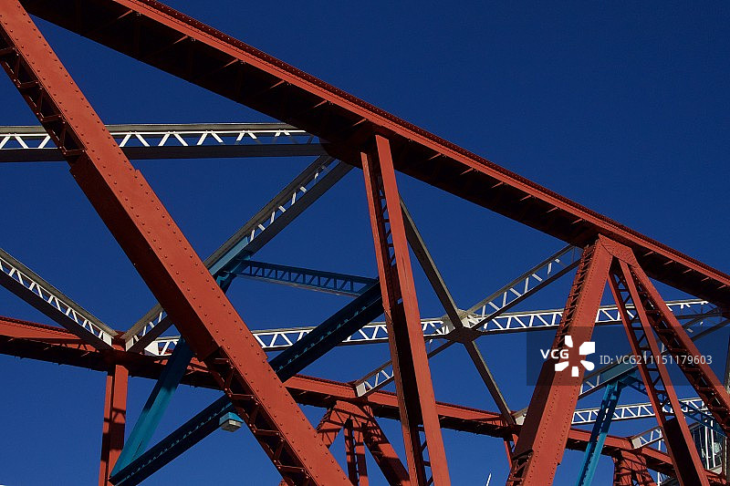 索尔福德码头红色钢桥图片素材