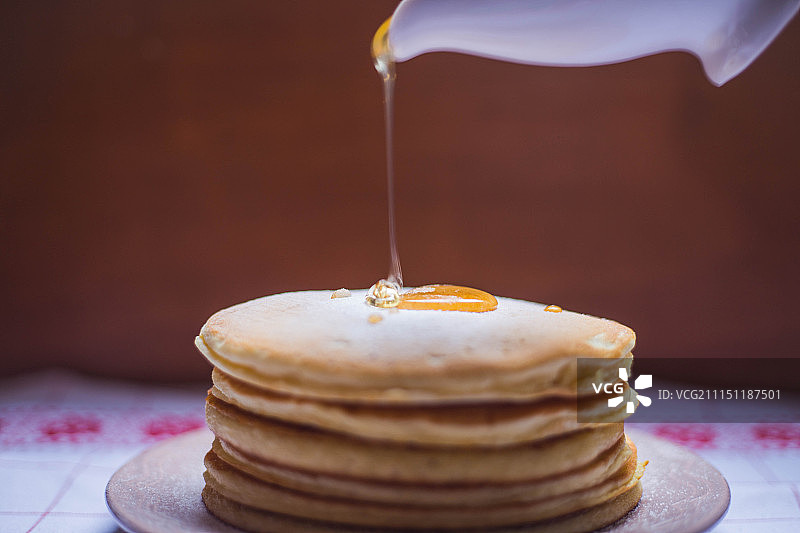 桌上蛋糕特写镜头图片素材