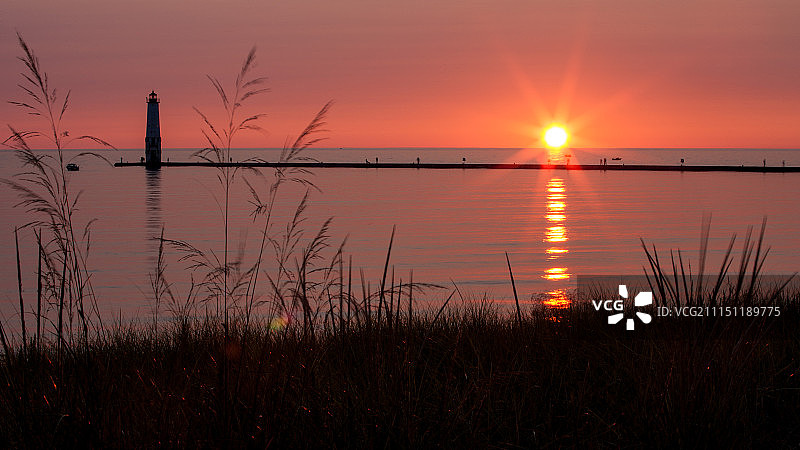 密歇根州弗兰克福特的灯塔图片素材