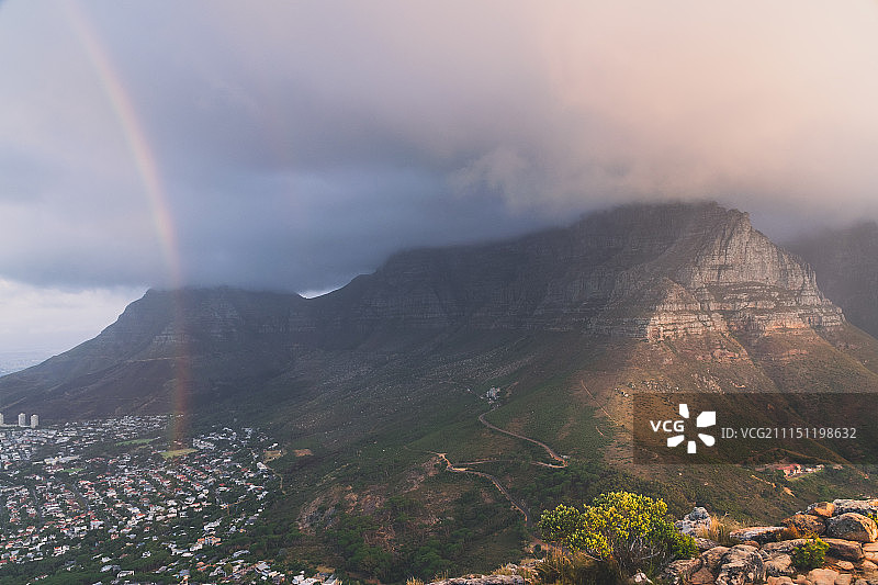 狮子头峰的日落图片素材