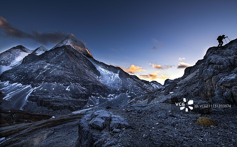 朝拜神山图片素材