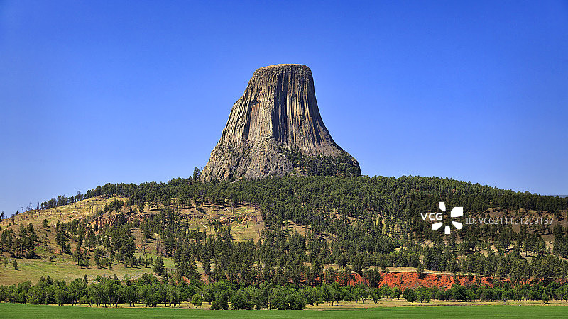 不同角度下的魔鬼塔图片素材