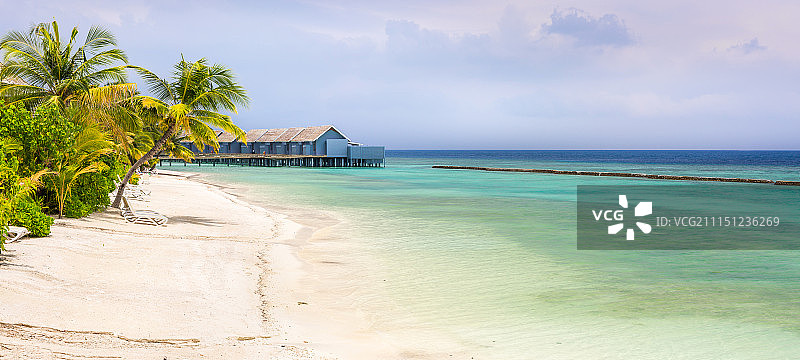 马尔代夫蓝色泻湖的独特美景图片素材