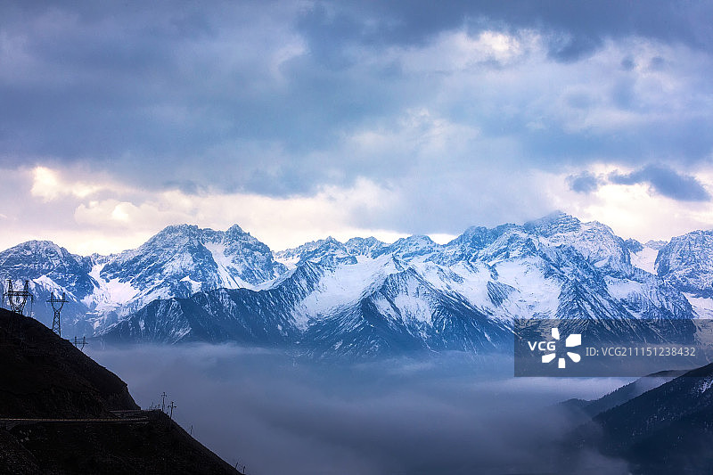 巴郎山风光图片素材