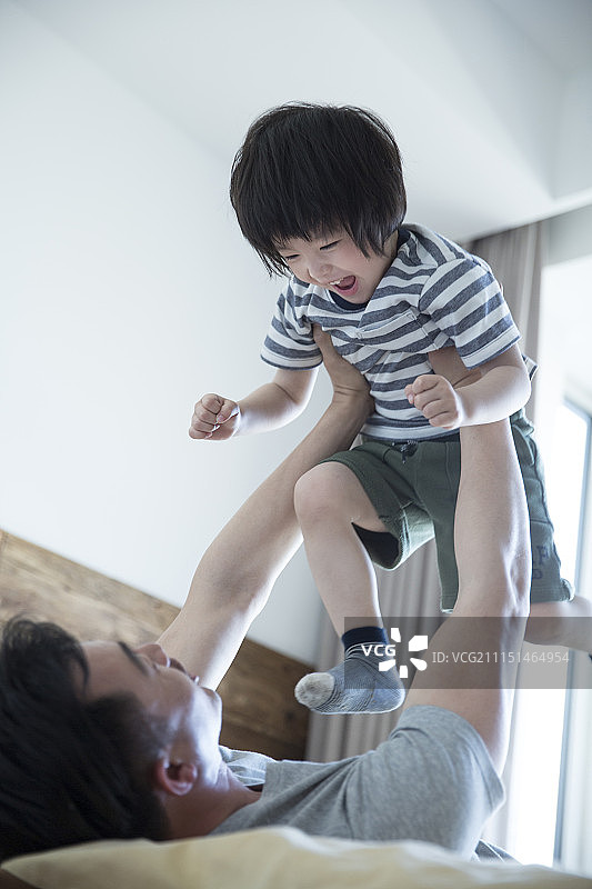 开心的父子俩图片素材