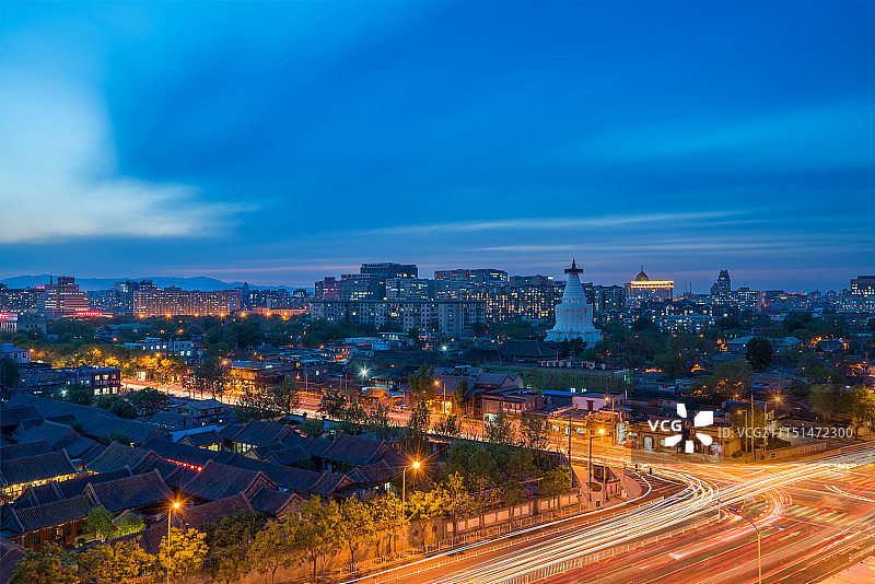 妙应寺白塔城市夜景图片素材