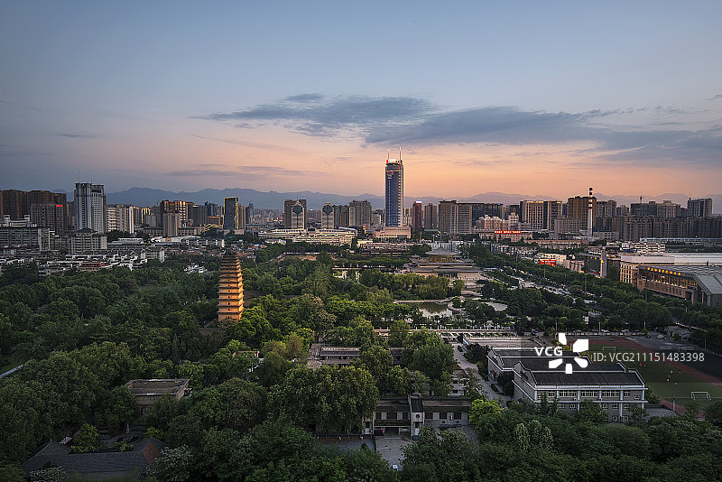 小雁塔晚霞图片素材