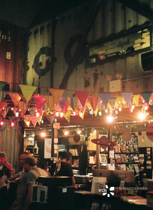 有音乐家的唱片店图片素材