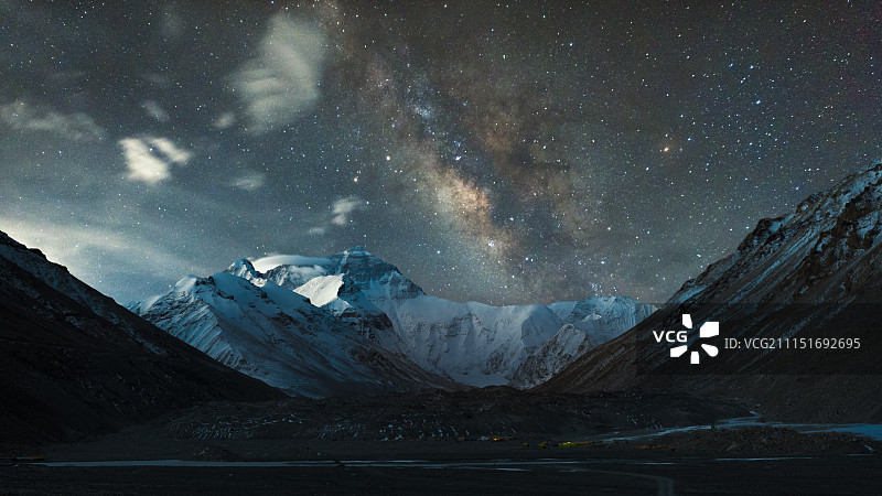 珠峰之夜图片素材