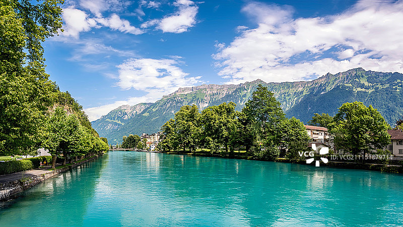 瑞士因特拉肯的阿勒河图片素材