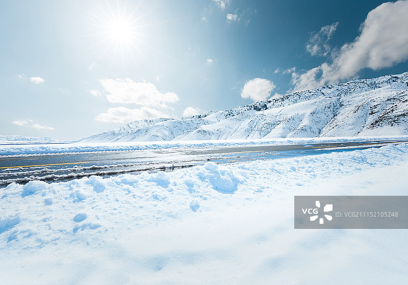 雪山道路图片素材