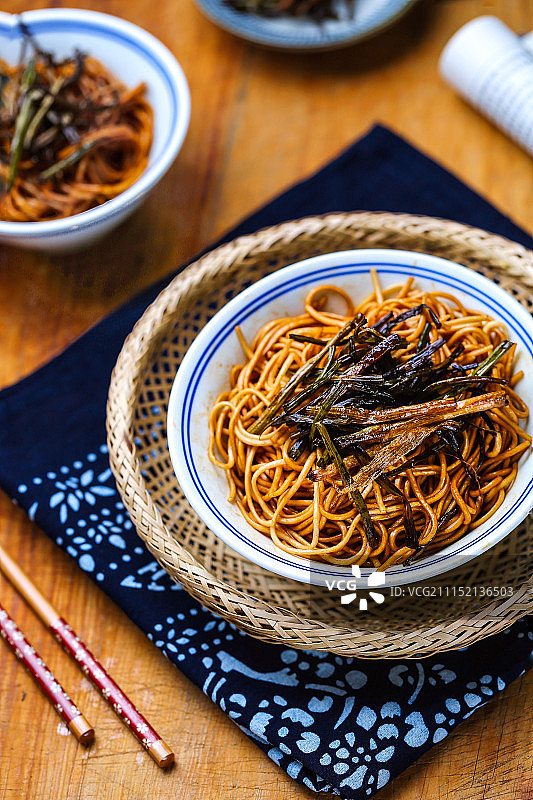 葱油拌面图片素材