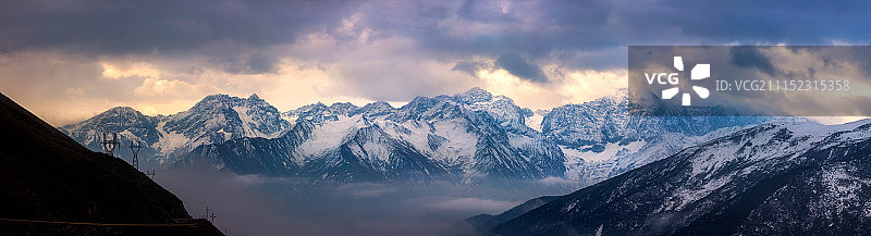 二郎山垭口风光图片素材
