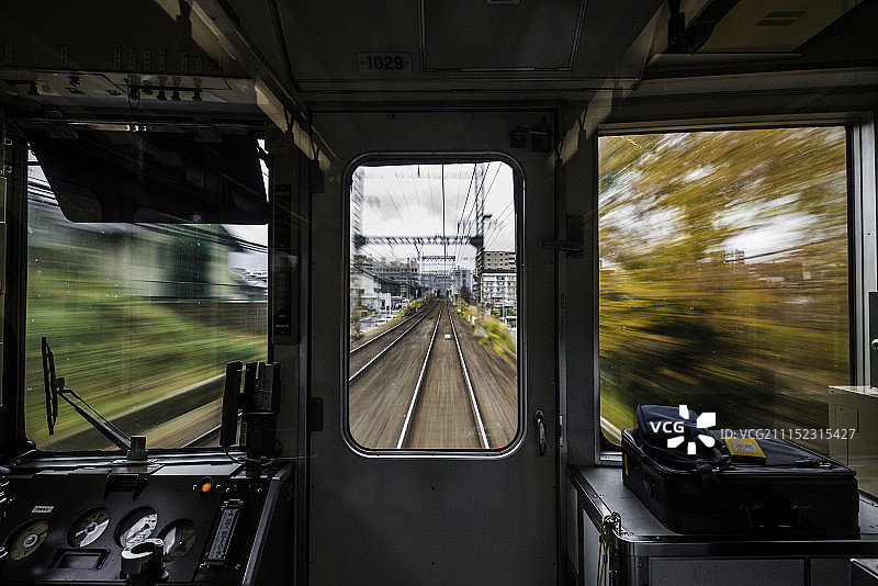 旅途列车窗外风景图片素材