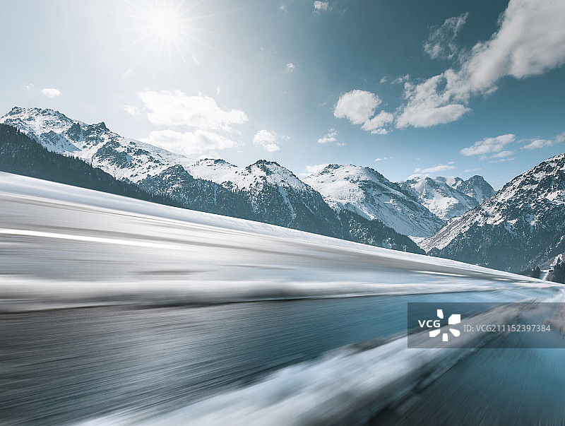 雪山道路图片素材