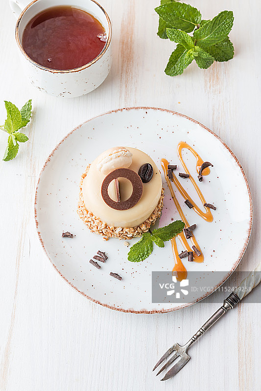 焦糖咖啡蛋糕图片素材