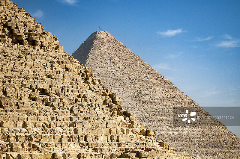 吉萨的胡夫金字塔和哈夫拉金字塔图片素材