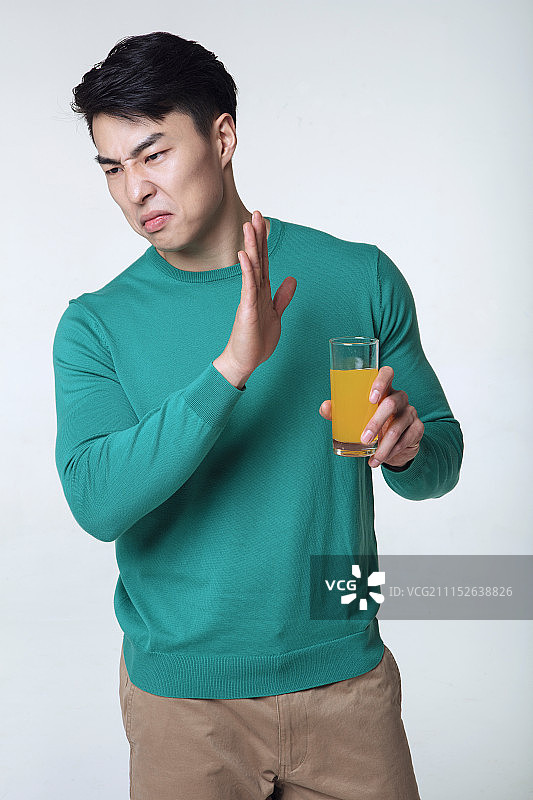 年轻的青年男士图片素材