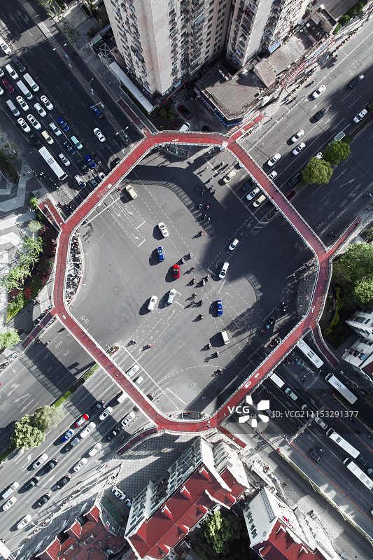 航拍人形天桥图片素材