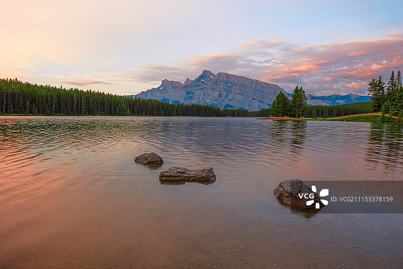 双杰克湖图片素材