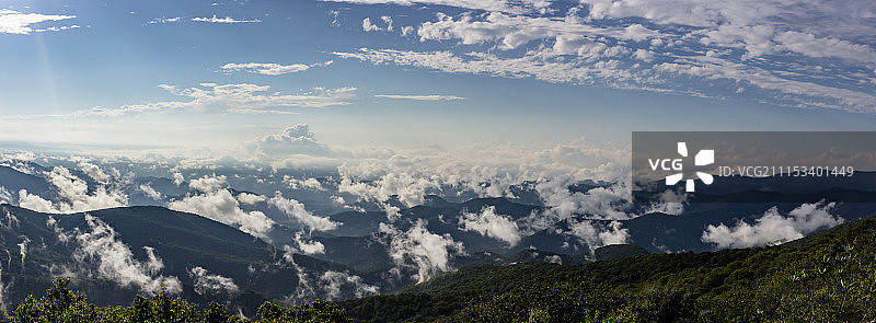 蓝岭公园路全景图片素材