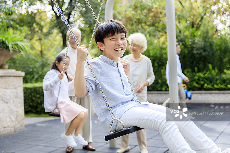 祖孙的幸福时光图片素材