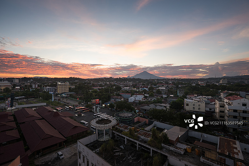 印度尼西亚美娜多日出图片素材