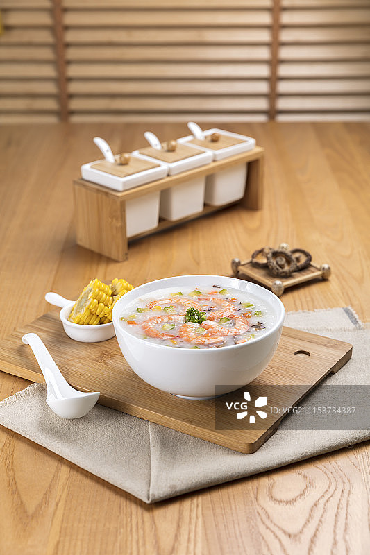 翡翠虾仁粥图片素材