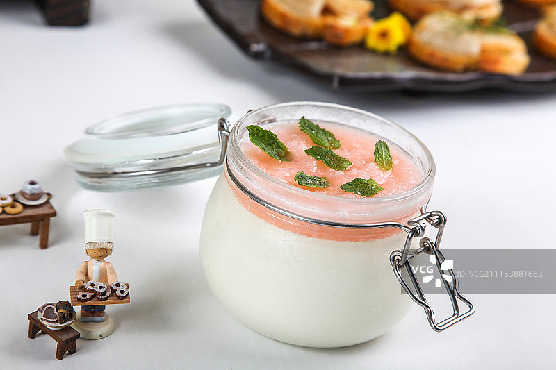 椰汁奶酪布丁图片素材