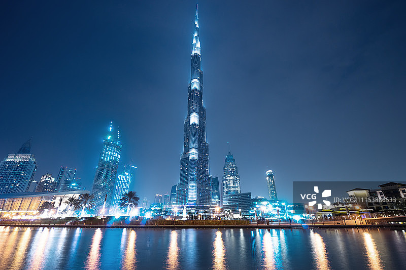 迪拜塔夜景图片素材