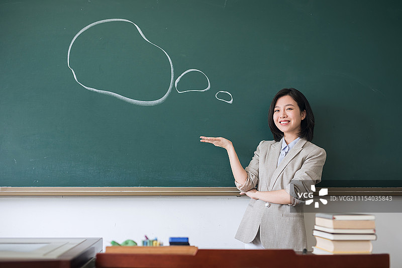 年轻的女教师图片素材