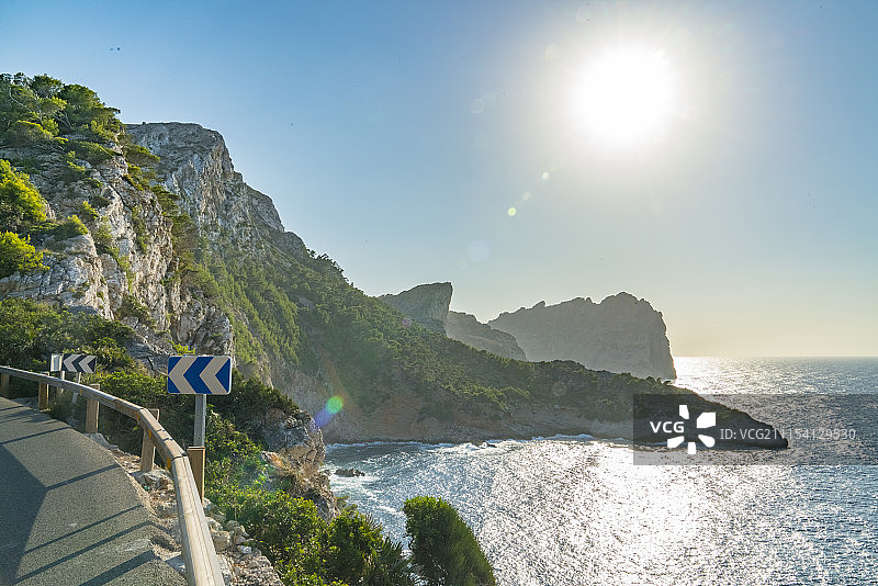 海滩上的人们图片素材