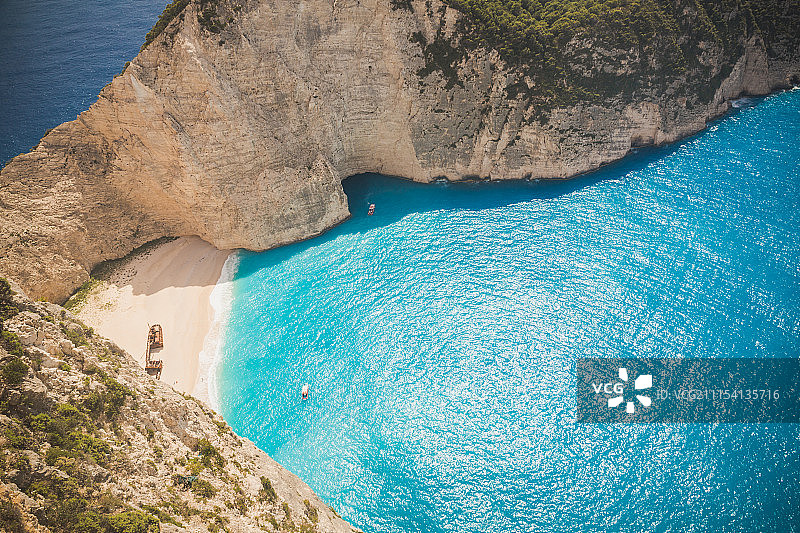 海中岩层的高角度视图图片素材