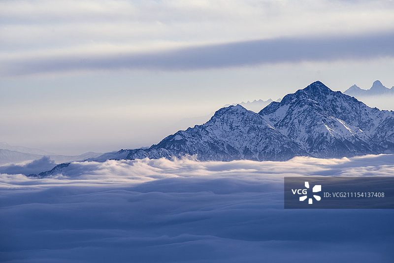 四川省泸定牛背山风光图片素材