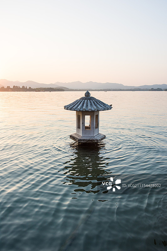 杭州翠光亭的石灯图片素材