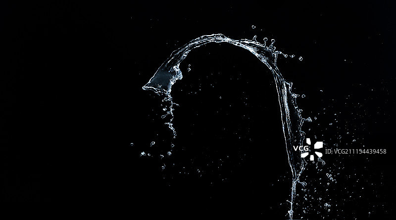 泼洒的水图片素材