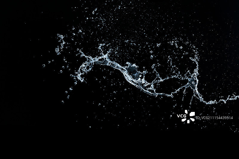 泼洒的水图片素材