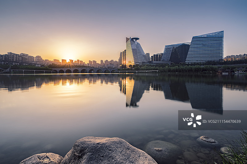 曲江池日出图片素材