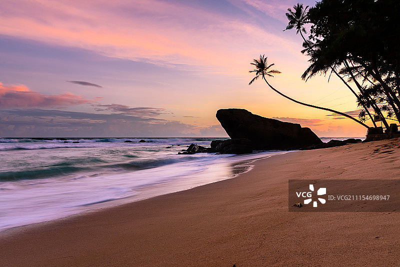 斯里兰卡达拉维拉海滩的日落图片素材