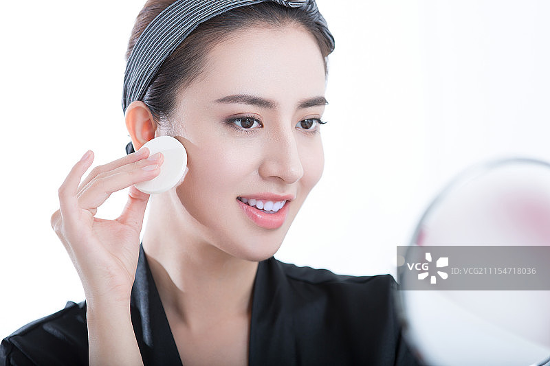 美丽的女人化妆肖像图片素材