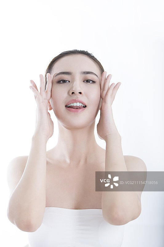 年轻美丽的女子图片素材